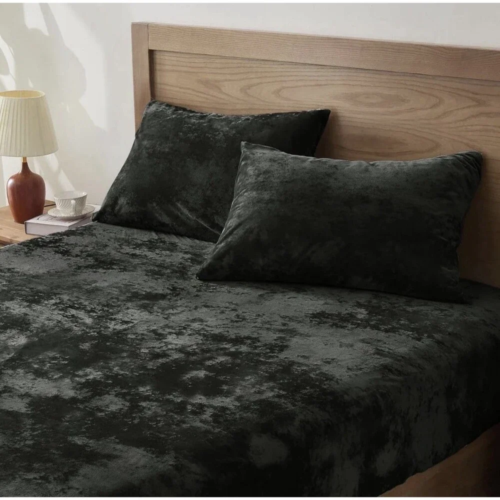 BEDELITE Velvet Black QUEEN Fitted Sheet & 2 Pillowcases - Open Box/ Sealed Item